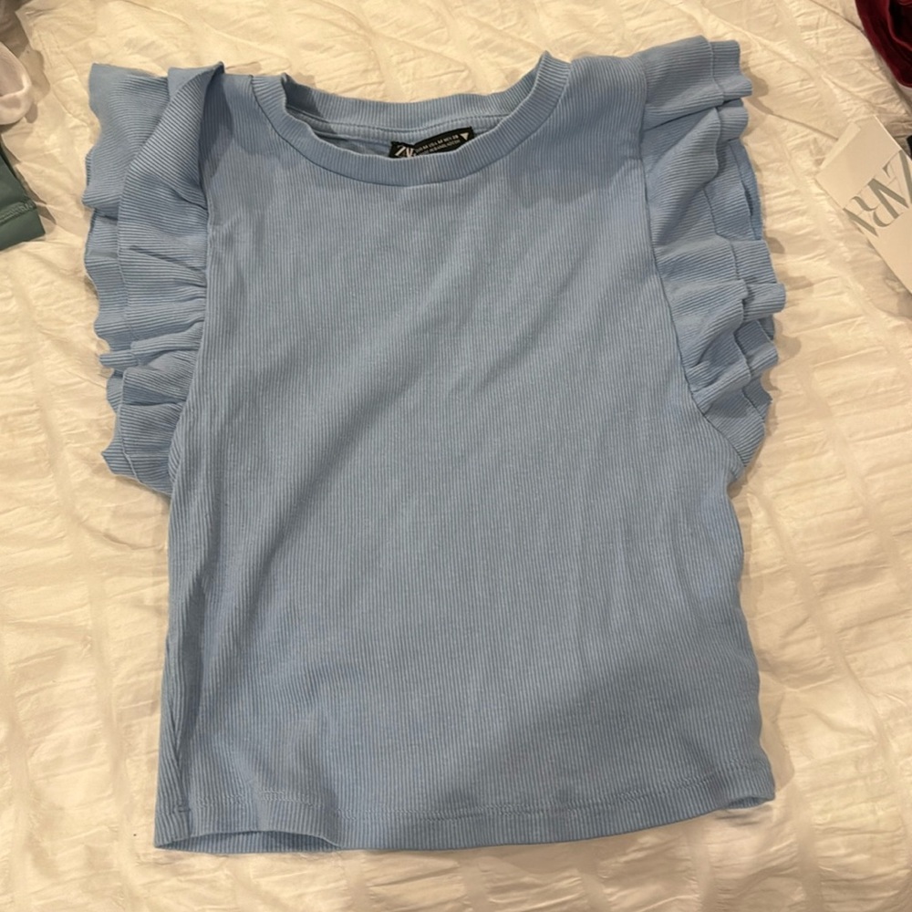 blue zara top with ruffled sleeves